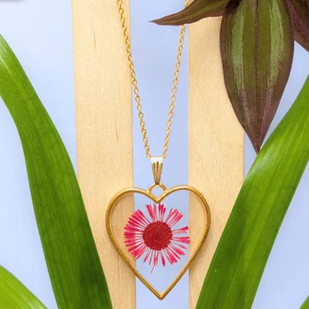 Bella Uno x Bellissima Garden Daisy Necklace 14K Gold Dipped 16/18” + 3” Ext